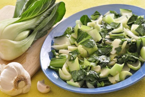 Bok choy s česnekem