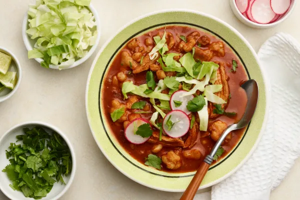 Kuřecí polévka pozole