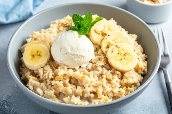 Ovesná kaše banana split