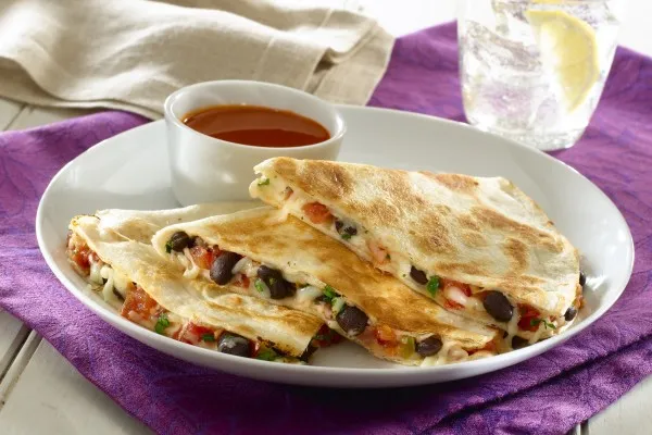 Quesadilly s černými fazolemi