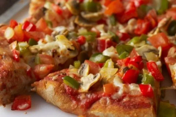 Zeleninová pizza v pita kapse